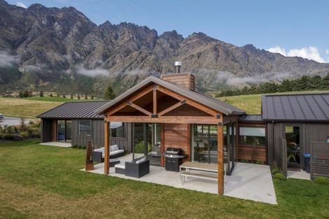 Photo of property in 6 Pendeen Crescent, Jacks Point, Queenstown, 9371