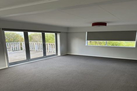 Photo of property in 24 Dowse Drive, Maungaraki, Lower Hutt, 5010