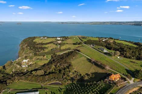 Photo of property in 220 Whitmore Road, Tawharanui Peninsula, Warkworth, 0986