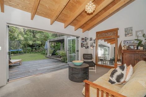 Photo of property in 56 Rewa Rewa Valley, Tairua, 3508