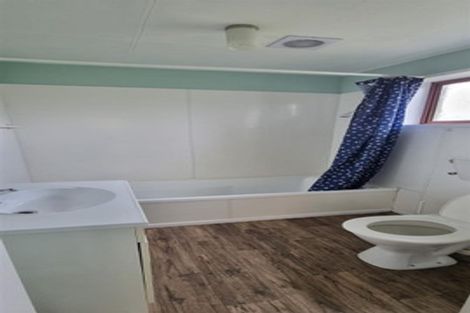 Photo of property in 8a Wyndham Road, Hannahs Bay, Rotorua, 3010