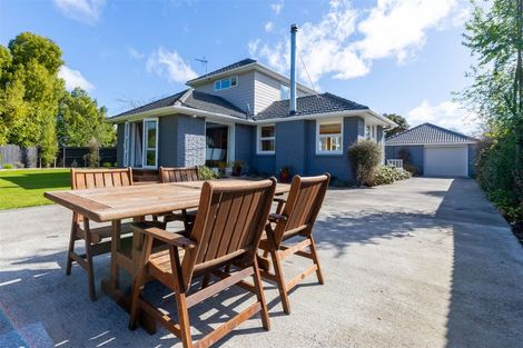 Photo of property in 76 Nortons Road, Avonhead, Christchurch, 8042