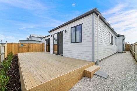 Photo of property in 8 Enchantment Lane, Karaka, Papakura, 2113