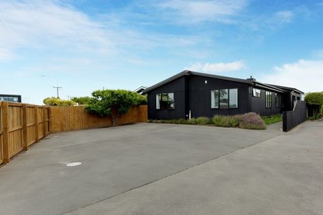 Photo of property in 188 Travis Road, New Brighton, Christchurch, 8083