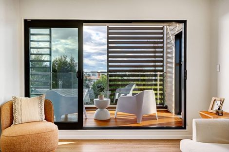 Photo of property in 16 Woodford Avenue, Brookfield, Tauranga, 3110