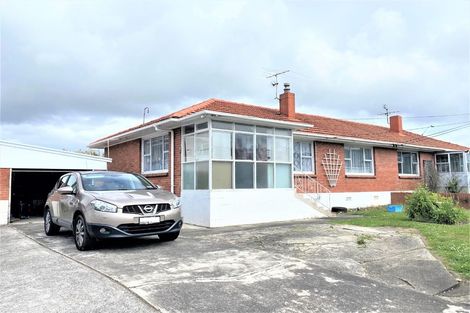 Photo of property in 2/17 Ti Rakau Drive, Pakuranga, Auckland, 2010