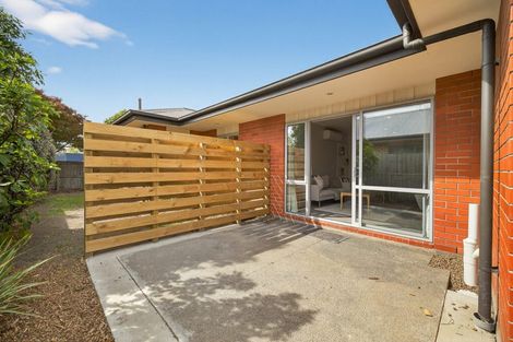 Photo of property in 15 Saint Peters Close, Woolston, Christchurch, 8062