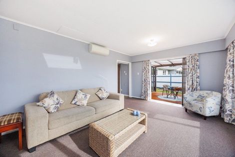 Photo of property in 2 Mcclure Street, Feilding, 4702