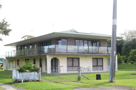 Photo of property in 27 Athenree Road, Athenree, Katikati, 3177