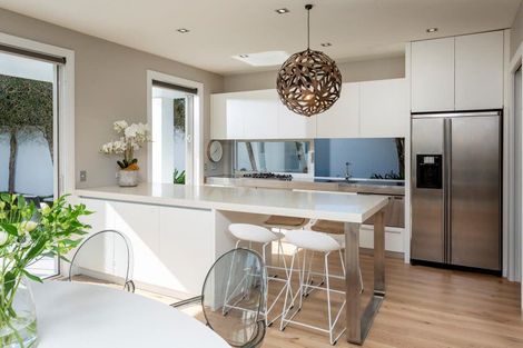 Photo of property in 223a Hurstmere Road, Takapuna, Auckland, 0622