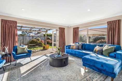 Photo of property in 18 Gilligan Close, College Estate, Whanganui, 4500