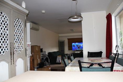 Photo of property in 61a Morningside Drive, Mount Albert, Auckland, 1025