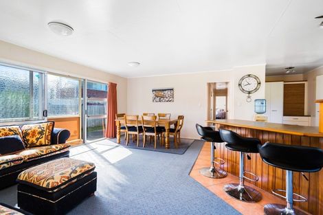 Photo of property in 117 Oakura Road, Oakura, Hikurangi, 0184