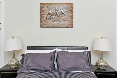 Photo of property in 1/2 Merwood Lane, Devonport, Auckland, 0624