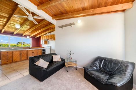 Photo of property in 46a Farquhar Road, Glendene, Auckland, 0602