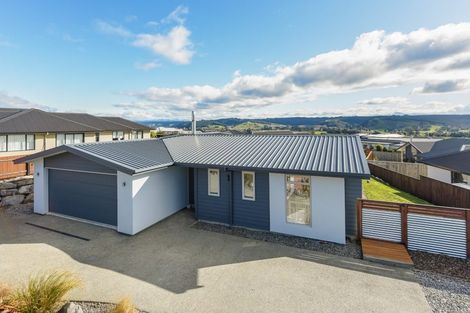 Photo of property in 42 Katania Heights, Brightwater, 7022