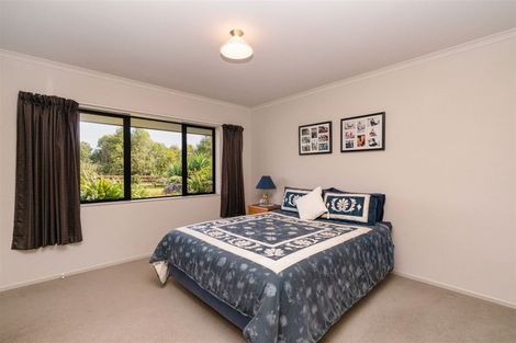 Photo of property in 13 Pukematawai Lane, Levin, 5571