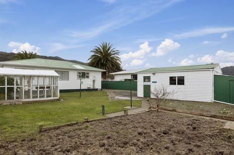 Photo of property in 10 Halifax Street, Wainuiomata, Lower Hutt, 5014