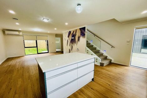 Photo of property in 36d Seymour Road, Sunnyvale, Auckland, 0612