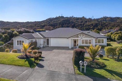 Photo of property in 6 Fruitlands Road, Kumeu, 0810
