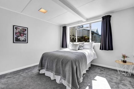 Photo of property in 10 York Crescent, Westown, New Plymouth, 4310