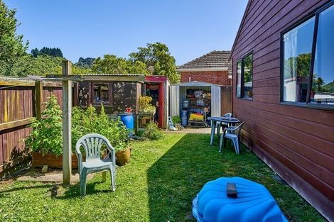 Photo of property in 1a Pearce Crescent, Taita, Lower Hutt, 5011