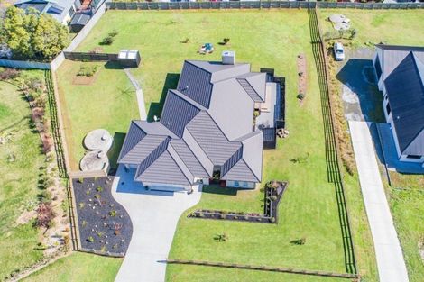 Photo of property in 5 Bernora Crescent, Bombay, 2675