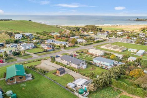 Photo of property in 13 High Street, Kakanui, Oamaru, 9495