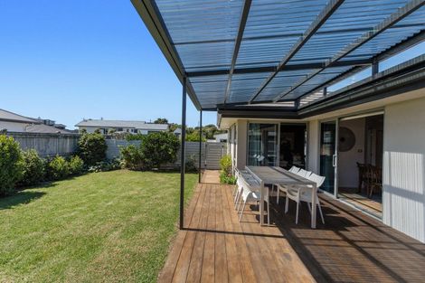 Photo of property in 15 Dawn Parade, Coastlands, Whakatane, 3120