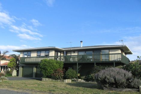 Photo of property in 77 Le Quesne Road, Bay View, Napier, 4104