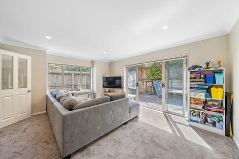 Photo of property in 92 Amesbury Drive, Churton Park, Wellington, 6037