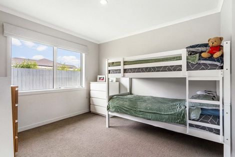 Photo of property in 18 Excelsa Place, Papamoa Beach, Papamoa, 3118