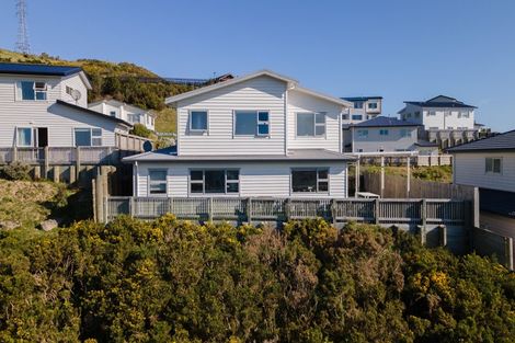 Photo of property in 35 Havana Rise, Grenada Village, Wellington, 6037