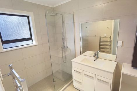 Photo of property in 36 Woodford Avenue, Henderson, Auckland, 0610