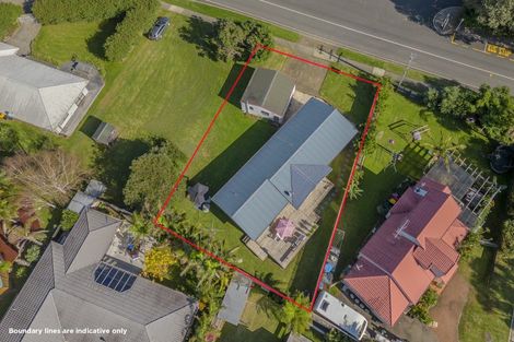 Photo of property in 37 Hahei Beach Road, Hahei, Whitianga, 3591