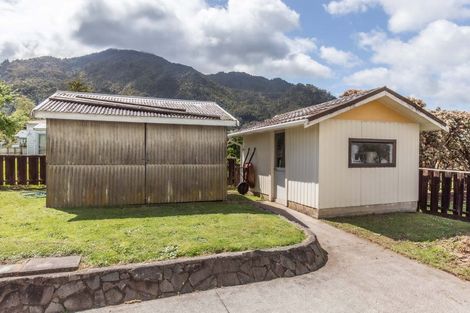 Photo of property in 28 Farmer Street, Te Aroha, 3320