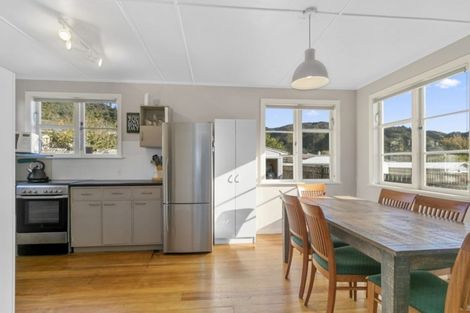 Photo of property in 16 Cleland Crescent, Naenae, Lower Hutt, 5011