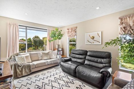 Photo of property in 17 Kinross Street, Hei Hei, Christchurch, 8042