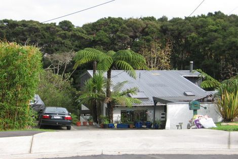 Photo of property in 35 Outlook Road, Greenhithe, Auckland, 0632