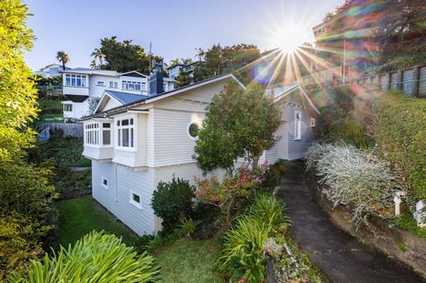 Photo of property in 24 Brewster Street, Bluff Hill, Napier, 4110