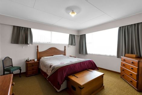 Photo of property in 239 Mangorei Road, Merrilands, New Plymouth, 4312