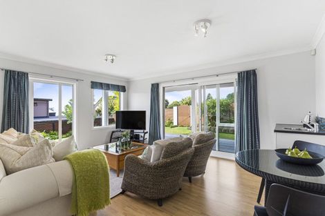 Photo of property in 7 Star Place, Cockle Bay, Auckland, 2014
