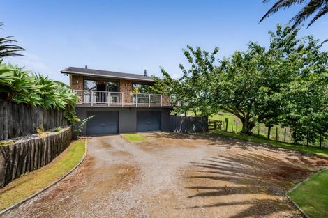 Photo of property in 2 Waireka Road, Omata, New Plymouth, 4374