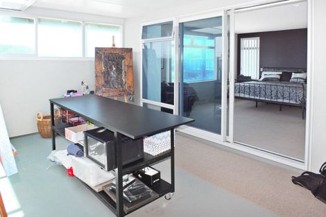 Photo of property in 9 Trafalgar Street, Foxton Beach, Foxton, 4815