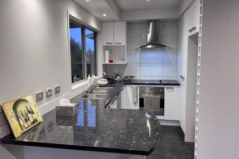 Photo of property in 6c Beldon Place, Pakuranga Heights, Auckland, 2010