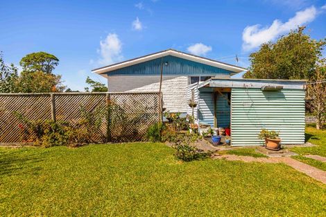 Photo of property in 11 Newland Grove, Henderson, Auckland, 0610