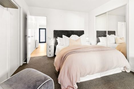 Photo of property in 8b Lyall Parade, Lyall Bay, Wellington, 6022