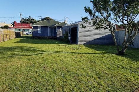 Photo of property in 6 Hadfield Street, Beach Haven, Auckland, 0626