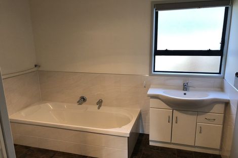 Photo of property in 36a Peakes Road, Saint Johns Hill, Whanganui, 4501