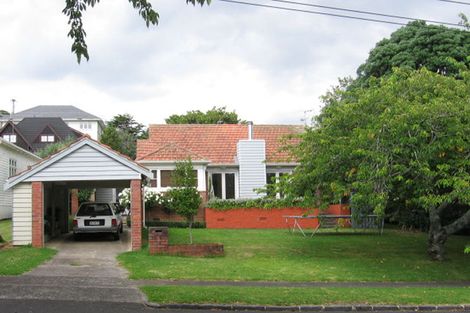 Photo of property in 6a Queensway, Three Kings, Auckland, 1024